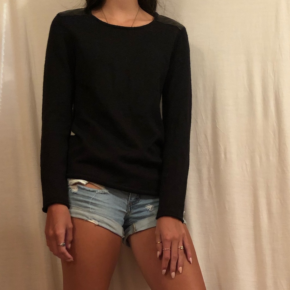 Calvin Klein Sweater